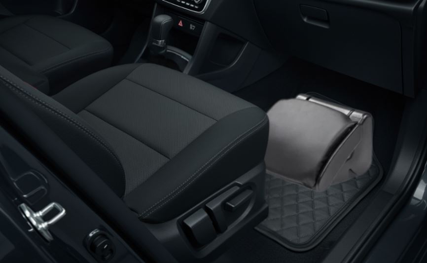 車 足置き 100均