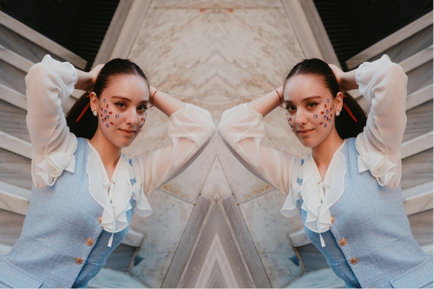 顔に貼るシール ダイソー